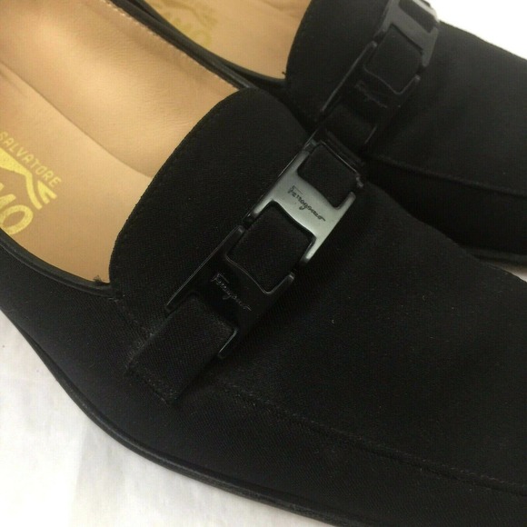 Salvatore Ferragamo Logo Pump Black Canvas Nylon Textile Low Heel 7 2A C… - Picture 3 of 9